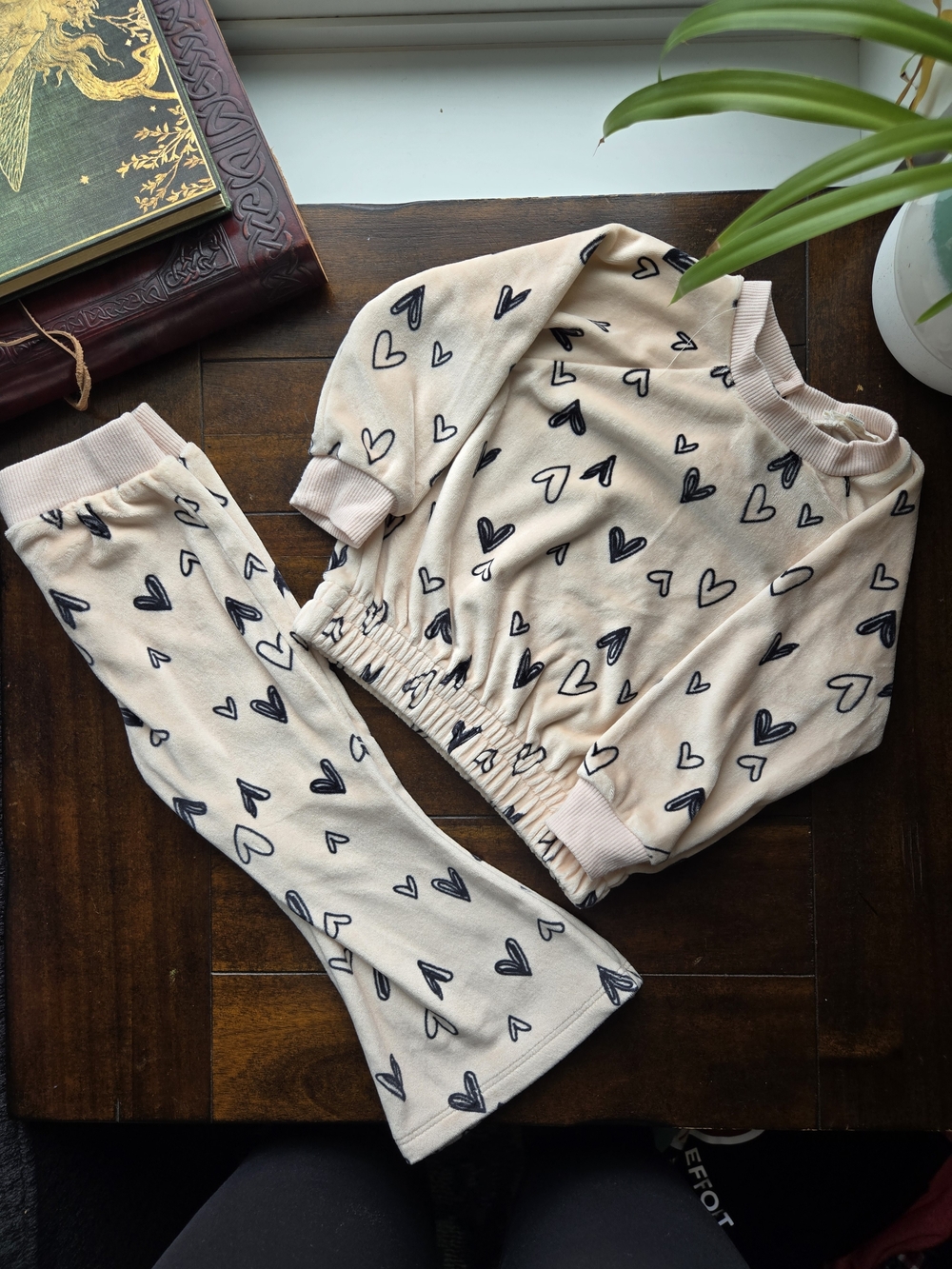Jessica Simpson Cream Heart-Print Toddler Flare Pants And Sweater Set